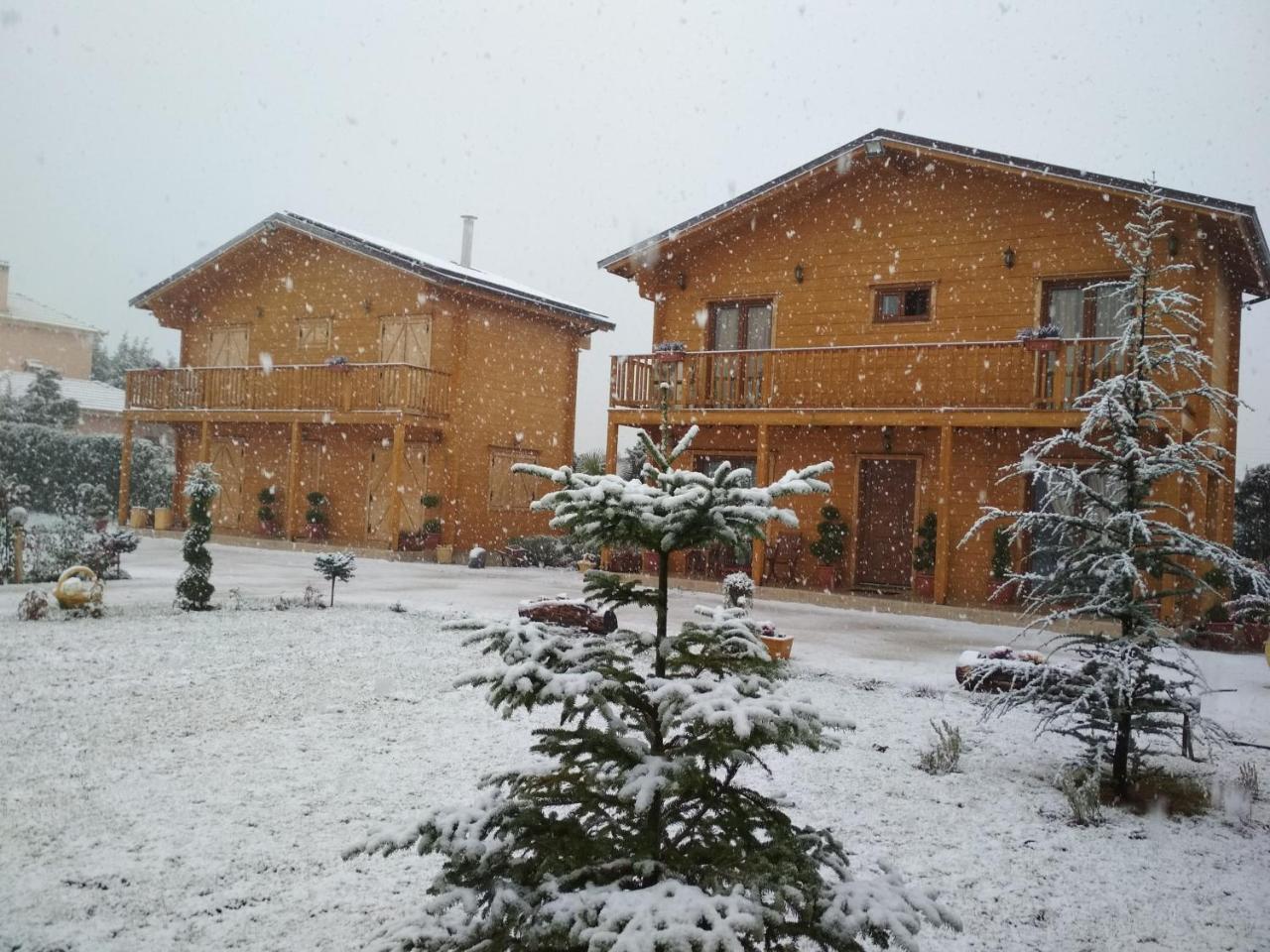 Kastor Chalets Ampelokipoi  Exterior foto