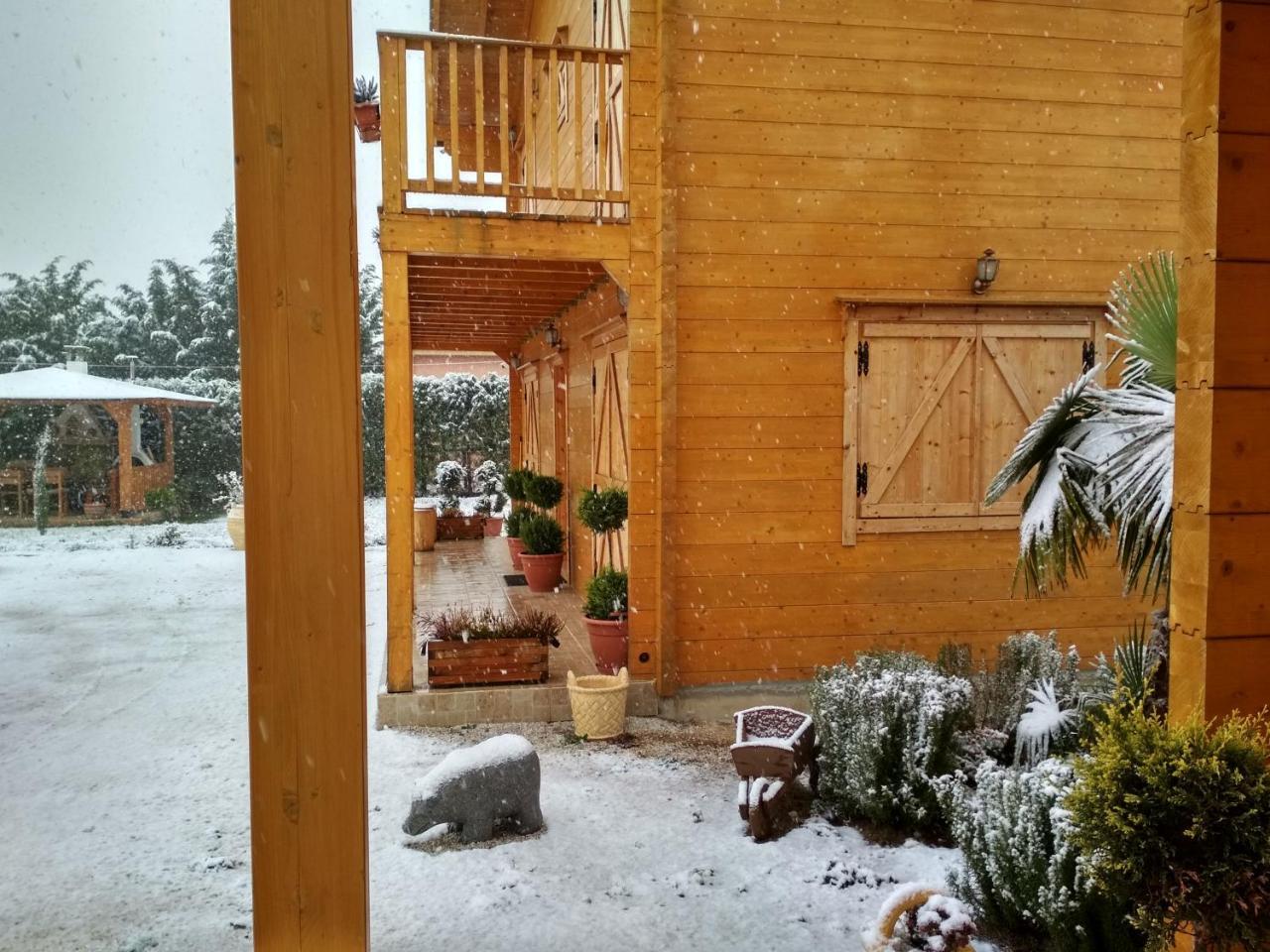Kastor Chalets Ampelokipoi  Exterior foto