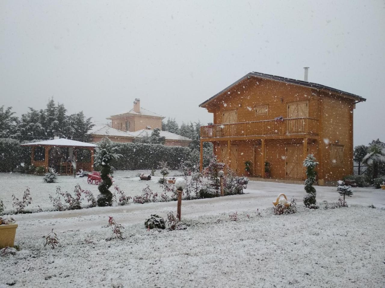 Kastor Chalets Ampelokipoi  Exterior foto